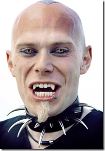 Dientes_20de_20vampiro__Bild,property=Inhaltsbild Dientes_20de_20vampiro__Bild,property=Inhaltsbild