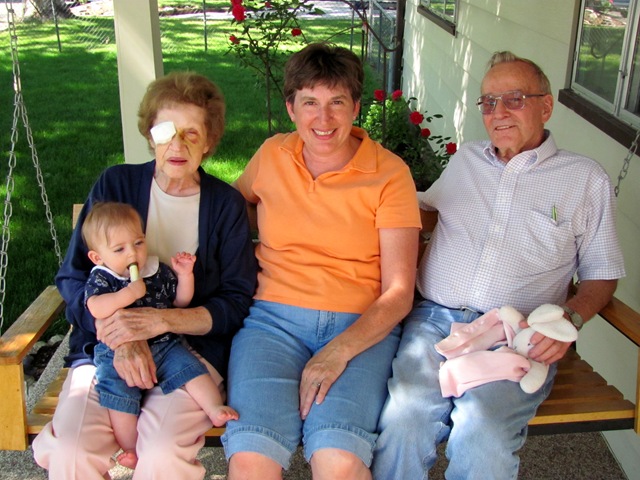 [Elaine with Great Grandma & Grandpa Paul_0005[3].jpg]