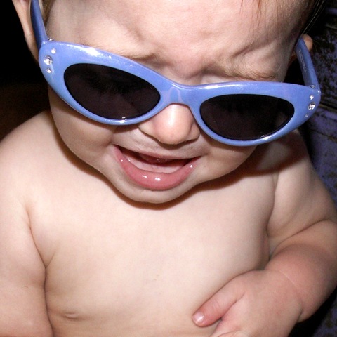 [Elaine 8 months with sunglasses_0014[3].jpg]