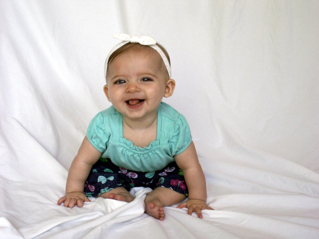 [Elaine-6-month-portraits4.jpg]