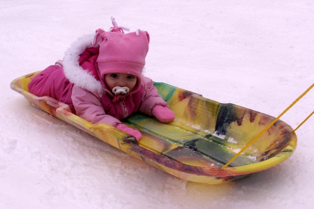 [Elaine's first sledding trip_0006[5].jpg]