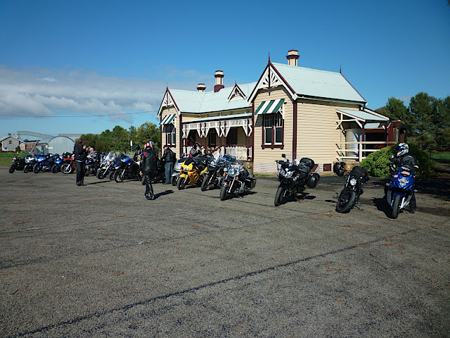 Day 2: Grenfell to Hay
