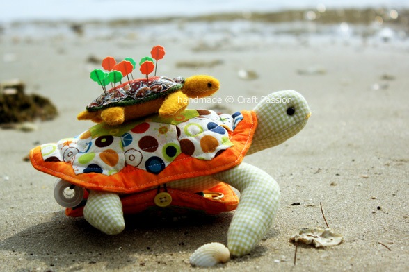 [turtle-pincushion-combo-main1[5].jpg]