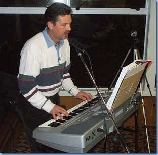 Peter Littlejohn brought his Korg Pa1X along and entertained us with both playing and vocals using the sophisticated built-in TC Helicon harmonizer. Peter Littlejohn brought his Korg Pa1X along and entertained us with both playing and vocals using the sophisticated built-in TC Helicon harmonizer.