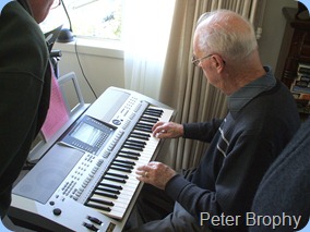 Our host, Peter Brophy, showing-off his Yamaha PSR-910