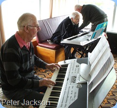 Peter Jackson sang and played the Korg for us whilst John Stent studies Peter Brophy's Yamaha PSR-910