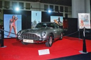 4 Aston Martin DB5 (1965)