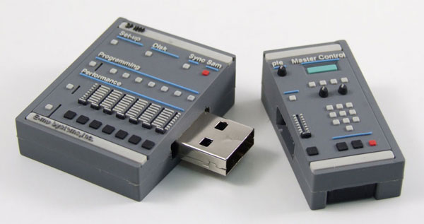 Akai MPC-2000 USB Thumb Drive
