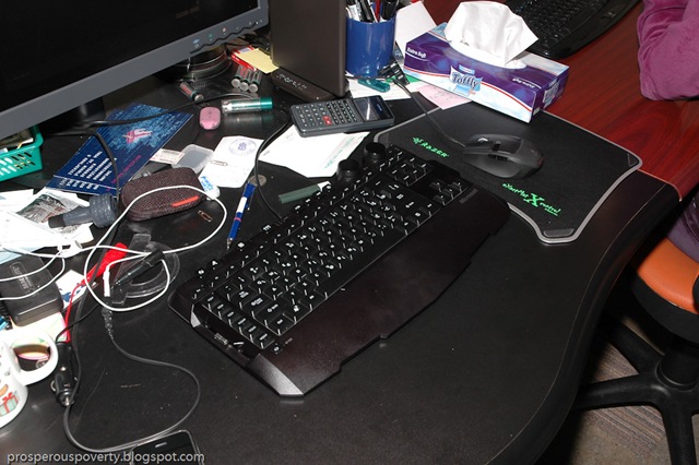 [Microsoft_Sidewinder_x6_keyboard_221.jpg]