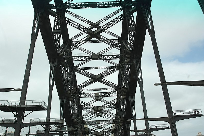 [100113_Sydney Harbor Bridge07_sm[5].jpg]