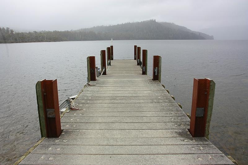 [100103_LakeStClairNPTasmania_15_sm2.jpg]