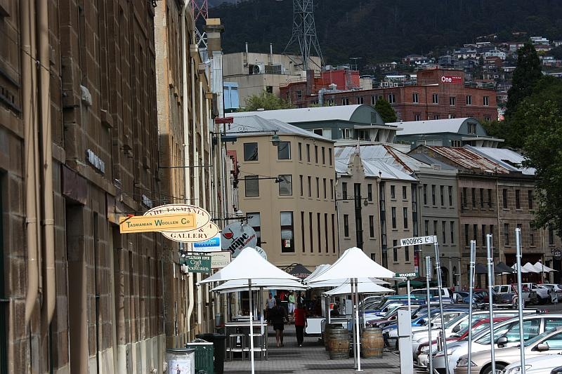 [100103_Hobart_Tasmania_24_sm2.jpg]