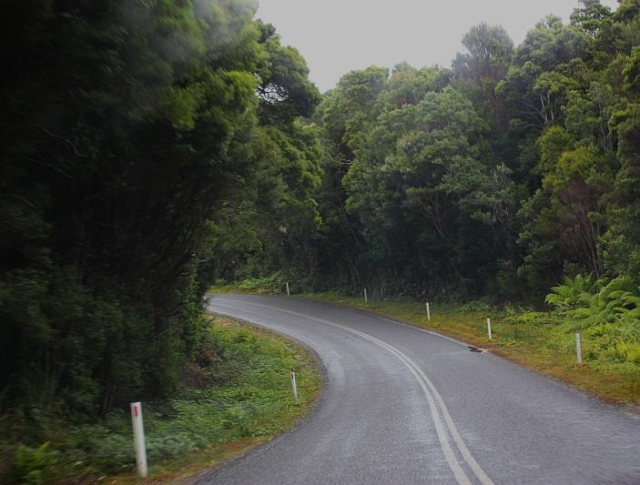 [100203A10fromQueenstowntoStrahan1Tas[2].jpg]