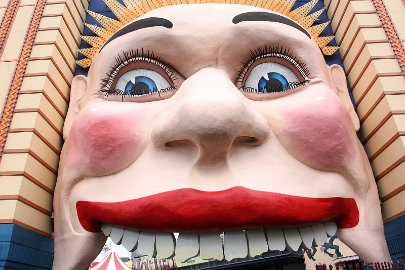 [100115_Luna Park, Sydney_31_sm[2].jpg]