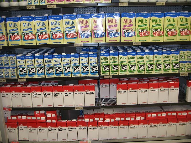 [091227_milk_display_sm[3].jpg]