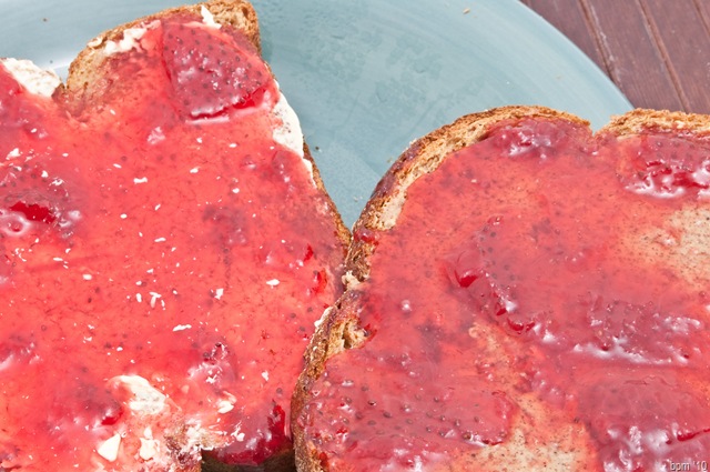 [almond butter toast-1[2].jpg]