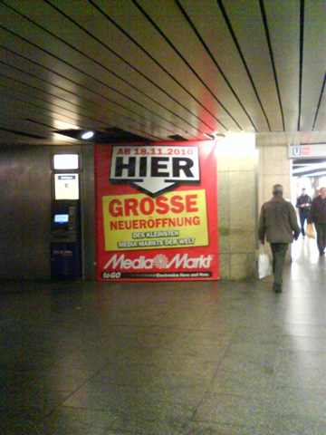 Bald eröffnet er: Der kleinste Media Markt der Welt.