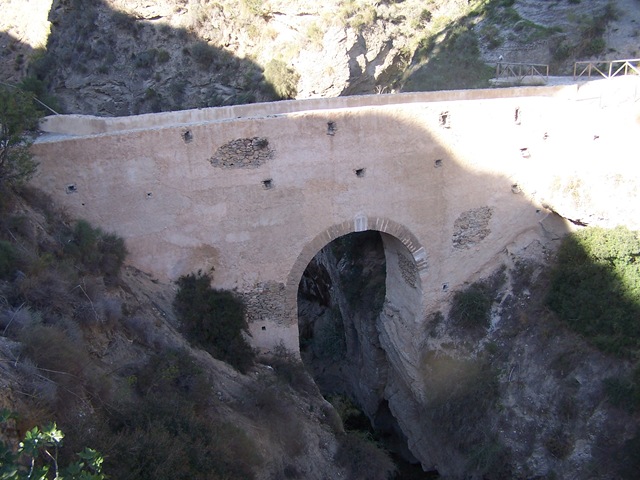 [Yacimiento arquelógico de Poqueira. Puente Nazarí de La Alpujarra[4].jpg]