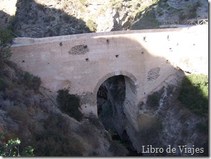 Yacimiento arquelógico de Poqueira. Puente Nazarí de La Alpujarra