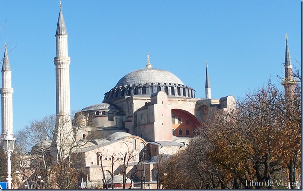 Santa Sofia en Estambul, uno de los monumentos ejemplo del Arte Bizantino más importantes en el mundo