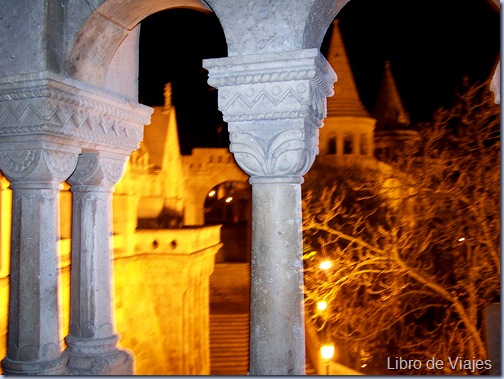 Subiendo al Bastión de los Pescadores en Budapest