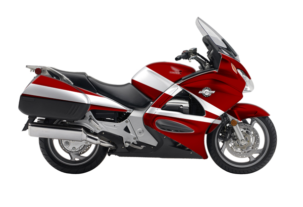 Honda ST 1300 Sport Red