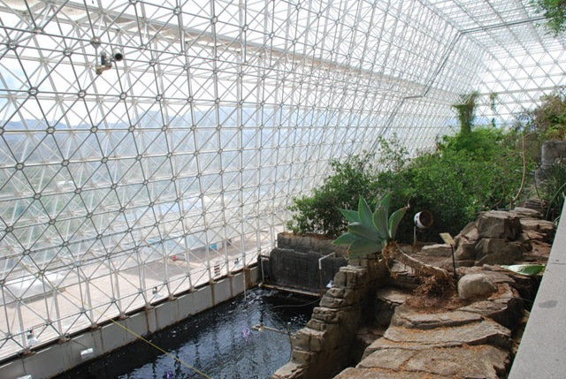 [10-25-10 Biosphere 2 035[3].jpg]