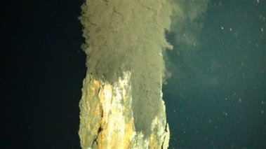 [volcan-mas-profundo-del -mundo[3].jpg]