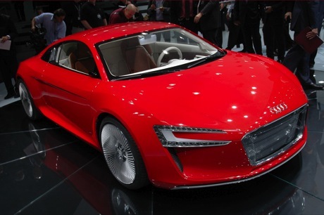 [01-audi-e-tron-live[3].jpg]