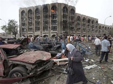 [coche-bomba-bagdad[3].jpg]