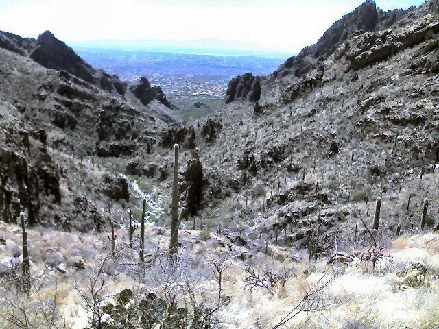 [Ventana Canyon - view from the top 1[5].jpg]