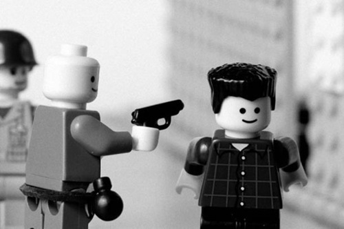Lego Kissing