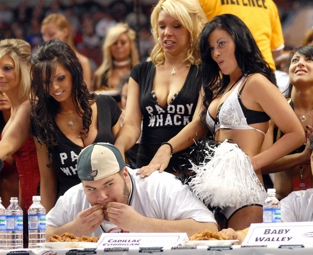 [wing-bowl-2009 (14)[2].jpg]