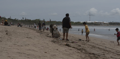 Kuta20081230-10.qOsk1Tl406rG.jpg