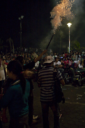 Makassar081231-10.FRNZYrRfg6T1.jpg
