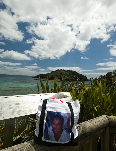 Myna Bag at Goat Island