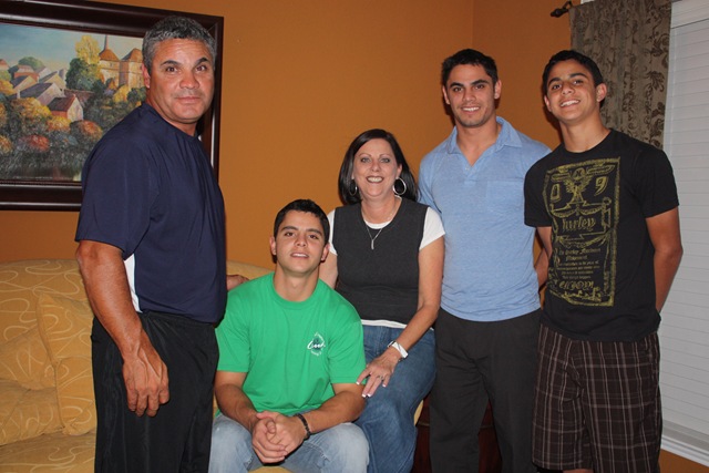 [Thanksgiving 2008[2].jpg]