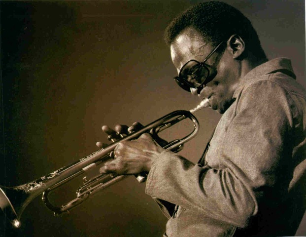 [MilesDavis20.346181151[4].jpg]