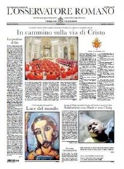 Osservatore Romano-Luz L’Osservatore Romano del 21 de noviembre de 2010 con mención en primera página del libro del Papa — Luce del Mondo en italiano — en la parte inferior. Los extractos de la entrevista en la última página