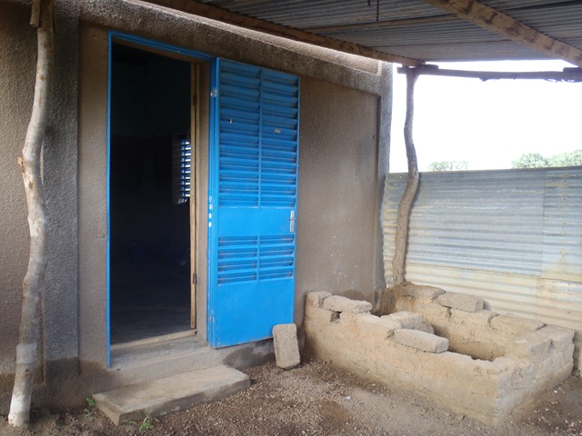 [P90101082.jpg]