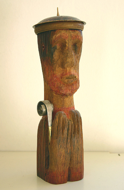 bishop (2003 ~ 35 x 10 x 10 cm ~ hout, messing, zilver, kunststof, acryl)