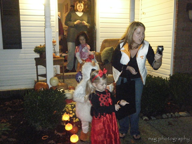 [halloween 008[9].jpg]