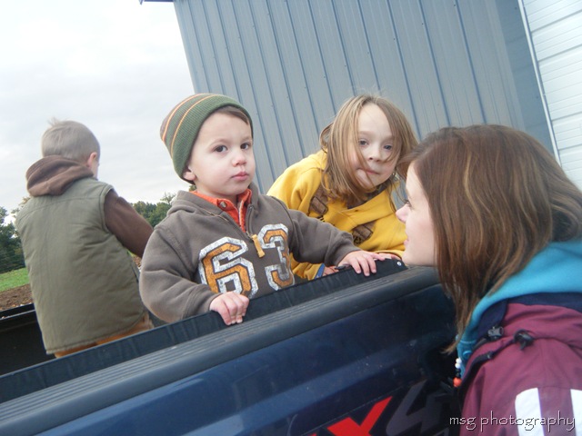[eden hay ride 004[7].jpg]