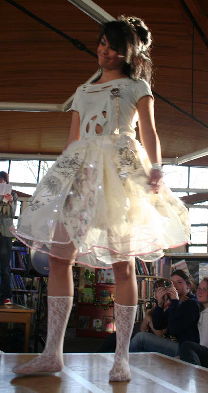 Sarah Penman in an uber modern ballet pastiche designed by Jody Drake