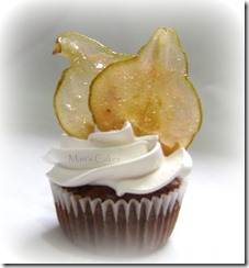 Cupcake con chips de pera, suspiro, bizcocho dominicano