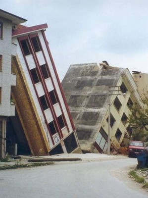 [Earthquake[7].jpg]