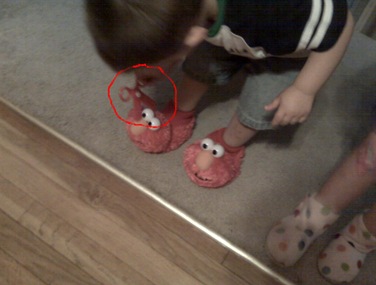 elmo slippers2