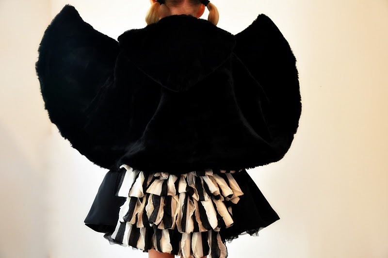 [Ruffle_Bustle8[4].jpg]