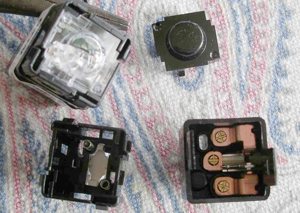 [Light-switch-13.jpg]
