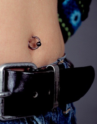 belly button piercing infections. elly button piercing